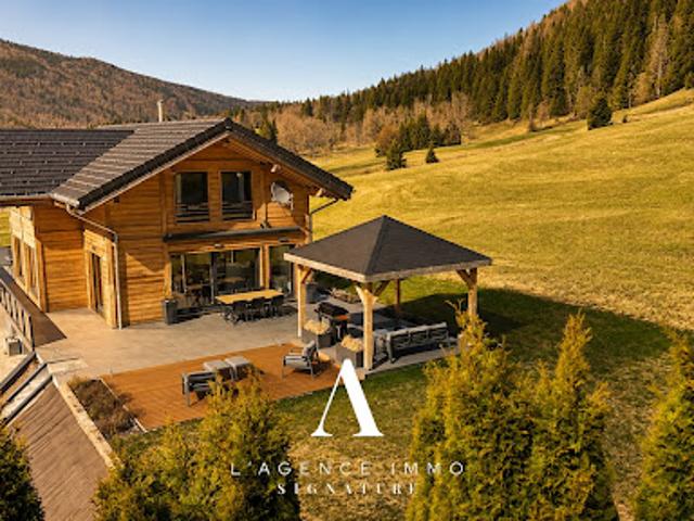 Chalet avec vue panoramique et terrasse
