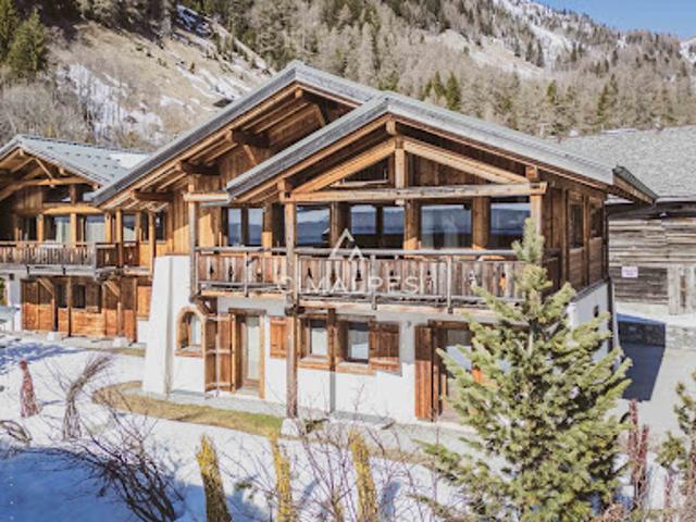 Chalet avec vue panoramique et terrasse