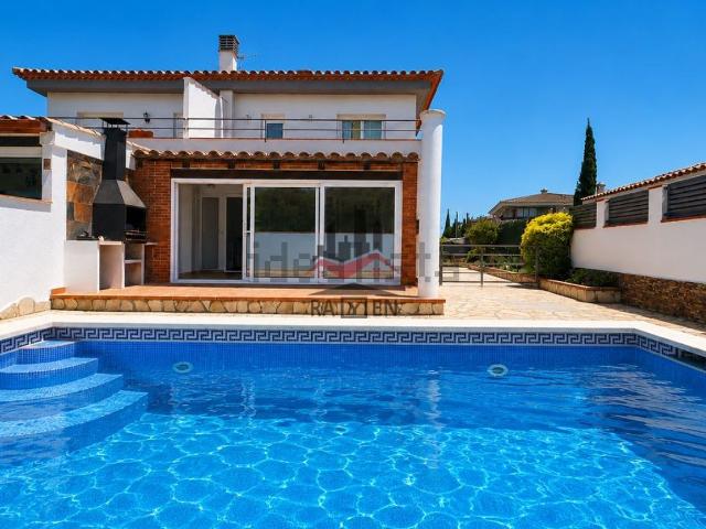 Chalet, Avinyonet de Puigventos