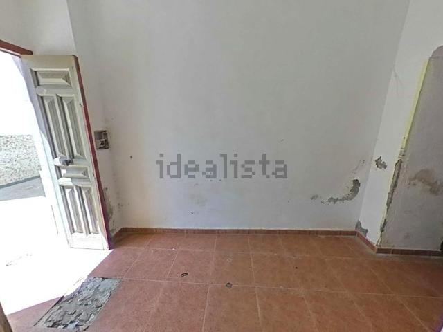 Chalet, Baena