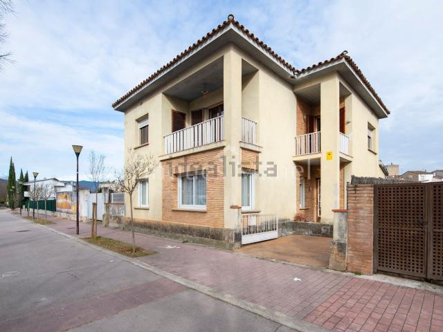 Chalet, Banyoles