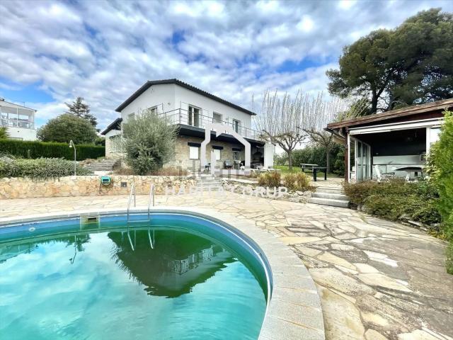 Chalet, Banyoles