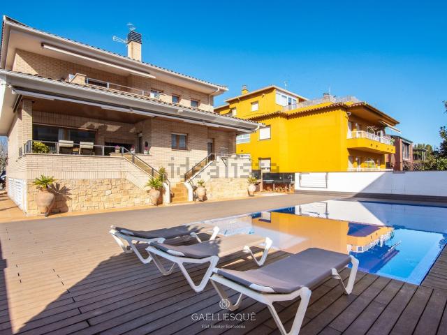 Chalet, Banyoles