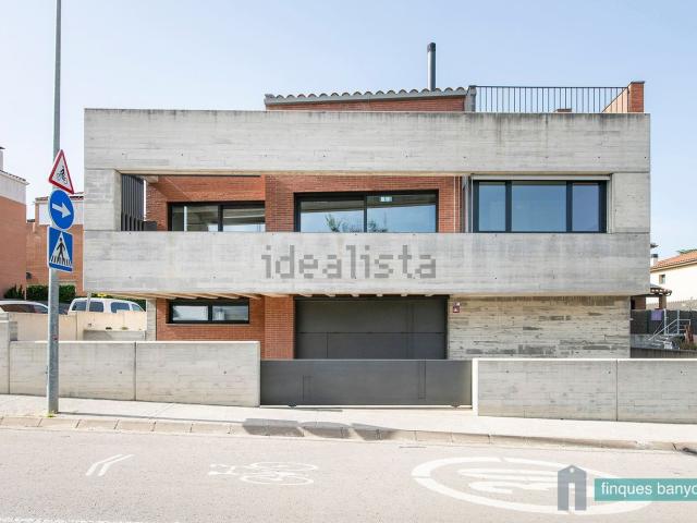 Chalet, Banyoles