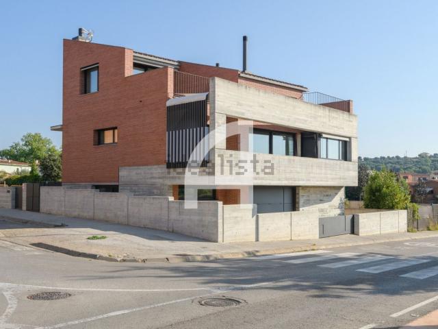 Chalet, Banyoles