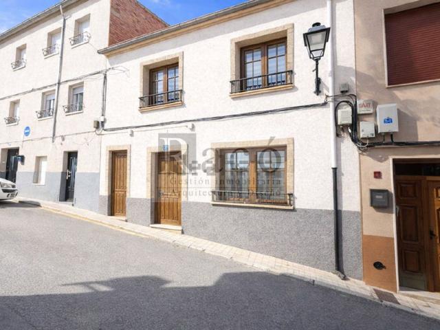 Chalet, Banyeres de Mariola