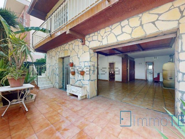 Chalet, Barberà del Vallès