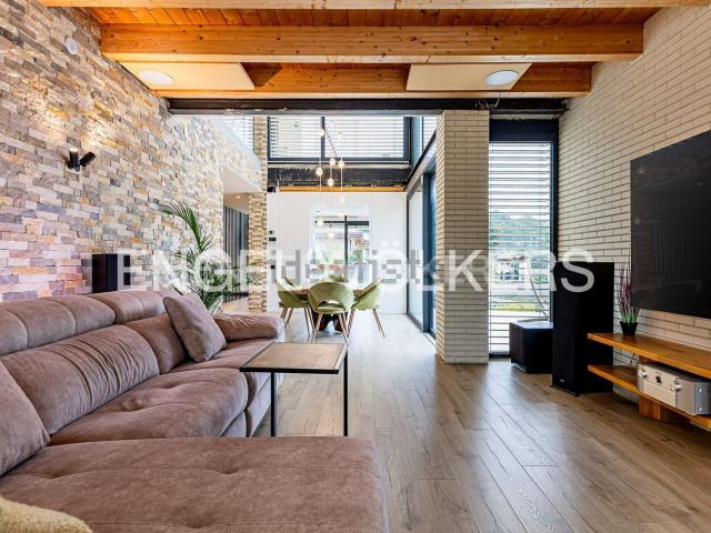 Chalet, Begues