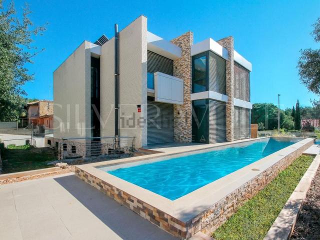 Chalet, Begues