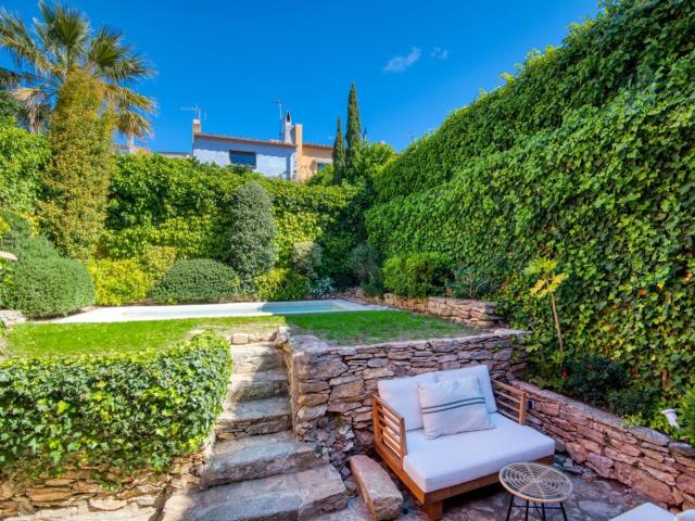 Chalet, Begur