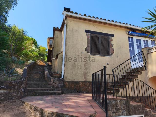 Chalet, Begur