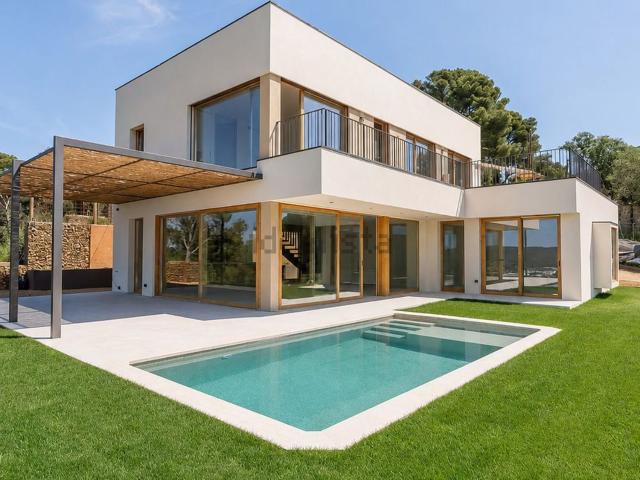 Chalet, Begur