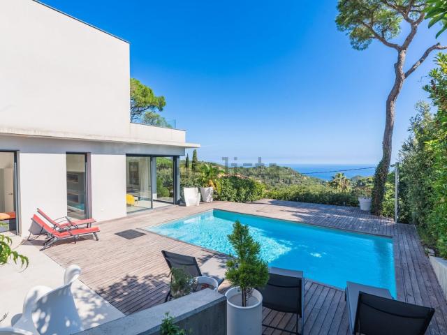 Chalet, Begur