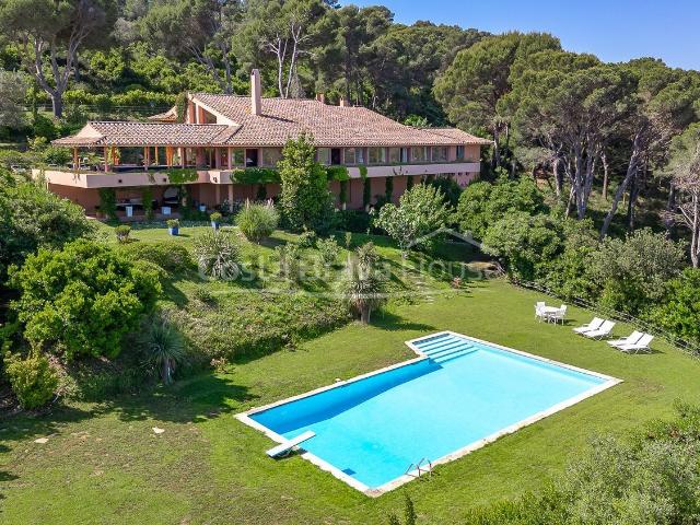 Chalet, Begur