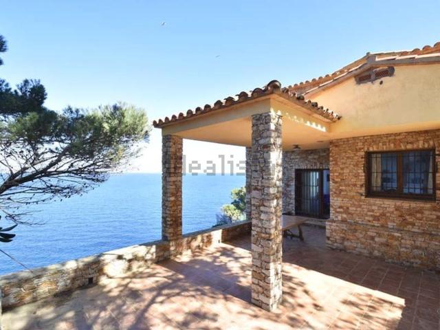 Chalet, Begur