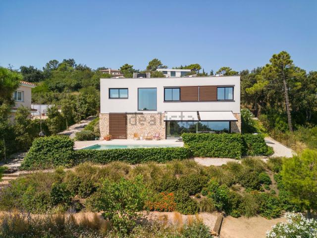 Chalet, Begur