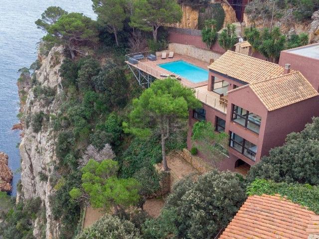 Chalet, Begur