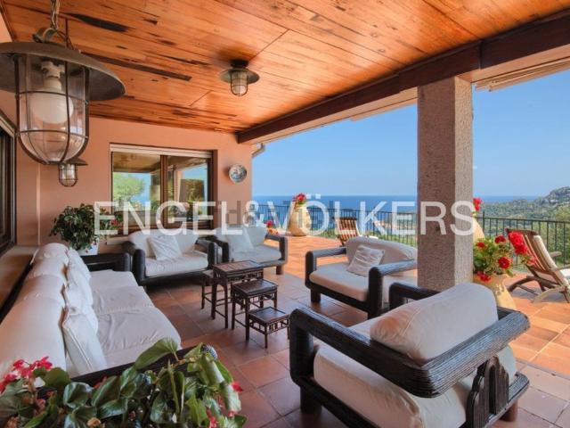 Chalet, Begur