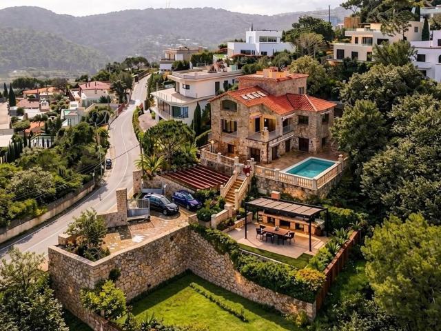 Chalet, Begur