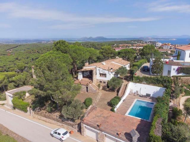Chalet, Begur