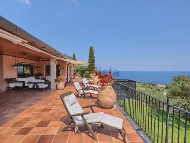 Chalet, Begur