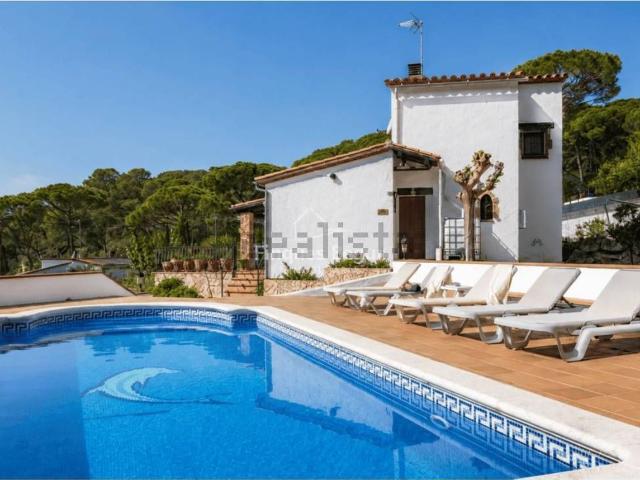 Chalet, Begur