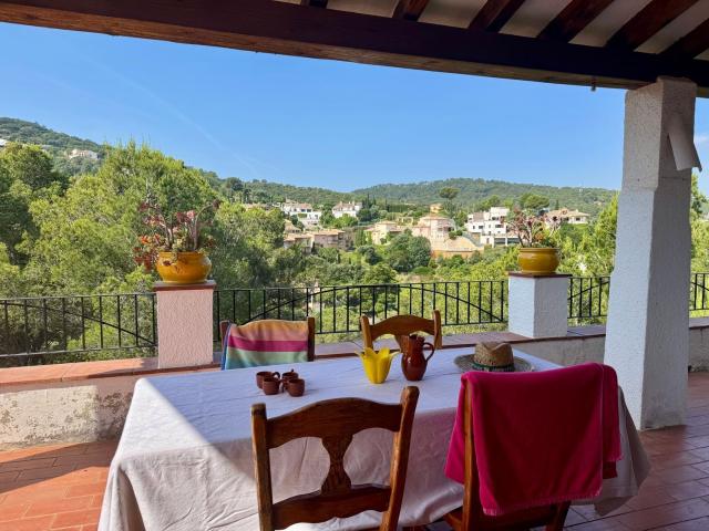 Chalet, Begur