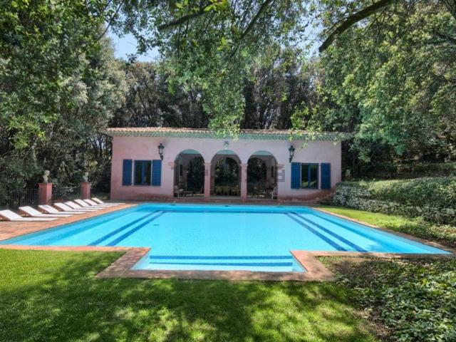 Chalet, Begur