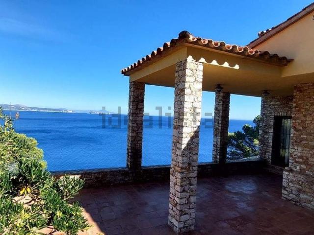 Chalet, Begur
