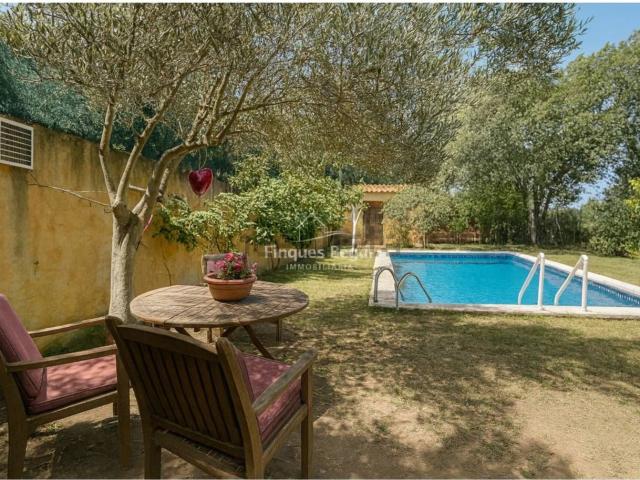 Chalet, Begur