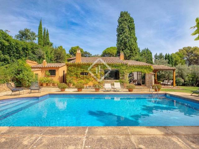 Chalet, Begur