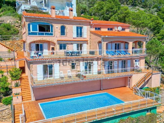 Chalet, Begur