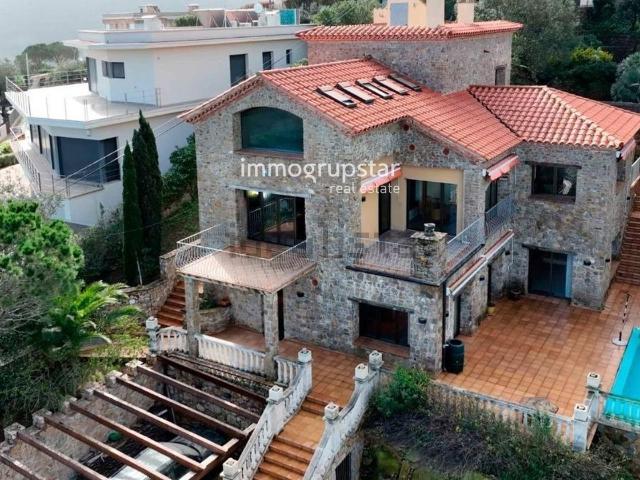 Chalet, Begur