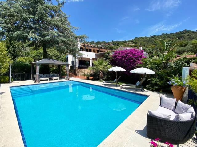 Chalet, Begur