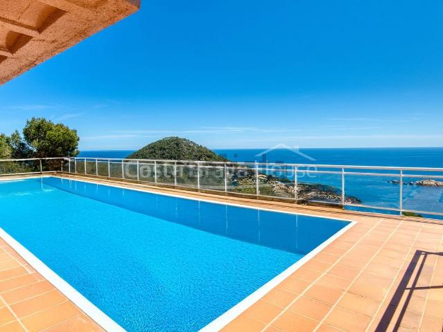 Chalet, Begur