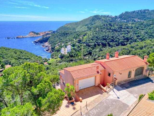 Chalet, Begur