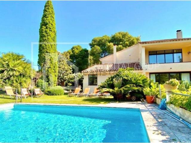 Chalet, Begur
