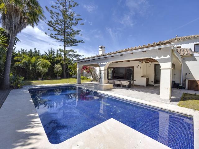 Chalet, Bel Air, Estepona
