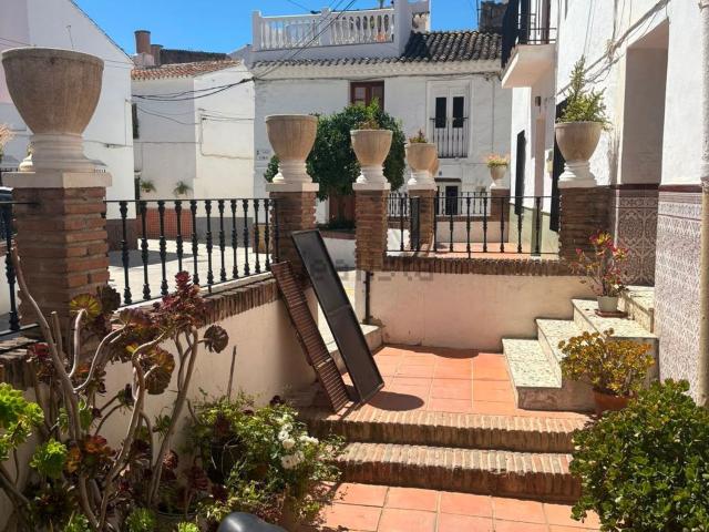 Chalet, Benamargosa