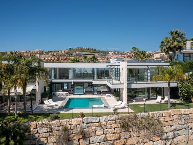 Chalet, Benatalaya, Estepona
