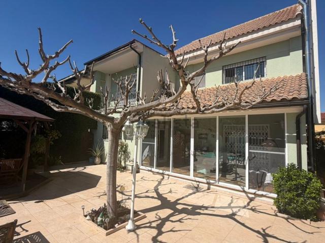 Chalet, Benimarfull