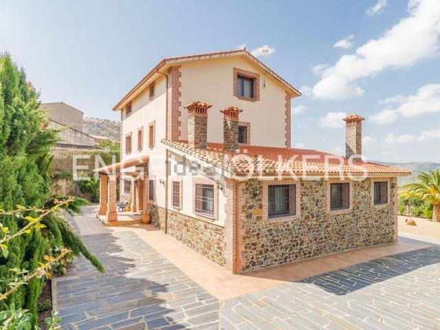 Chalet, Berzocana