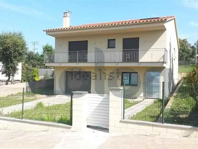 Chalet, Bescanó