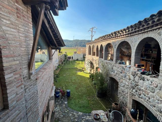 Chalet, Bescanó