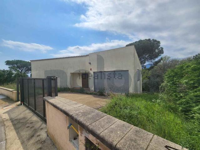 Chalet, Bescanó