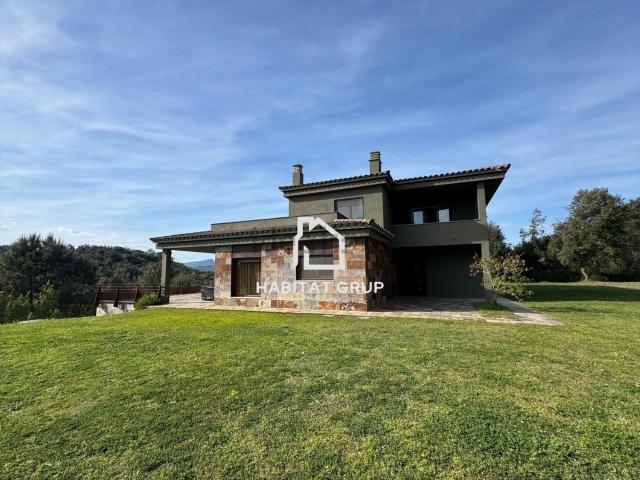 Chalet, Bescanó