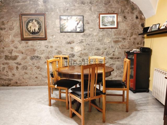 Chalet, Besalú