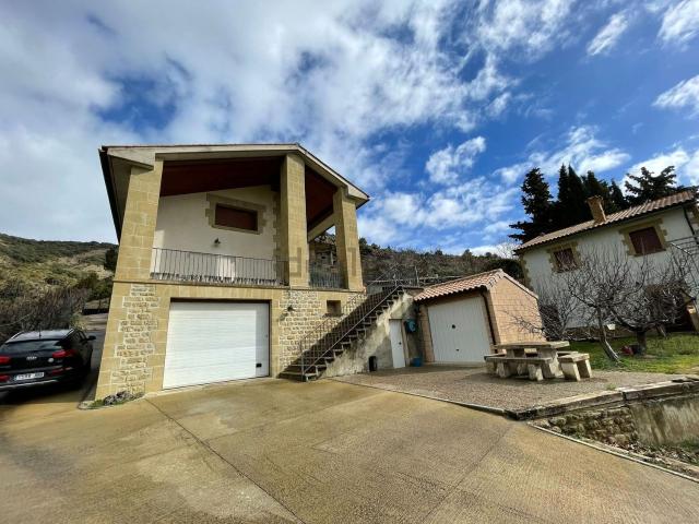 Chalet, Biel Fuencalderas