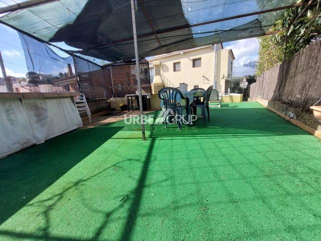 CHALET BIFAMILIAR REFORMADO EN CAN SERRA DE VACARISSES