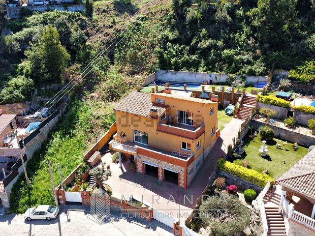 Chalet, Bigues i Riells